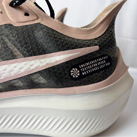 Nike Zoom Gravity Men’s 12 BQ3203-006 Pink Black Running Shoes Lightweight Clean - Picture 7 of 14